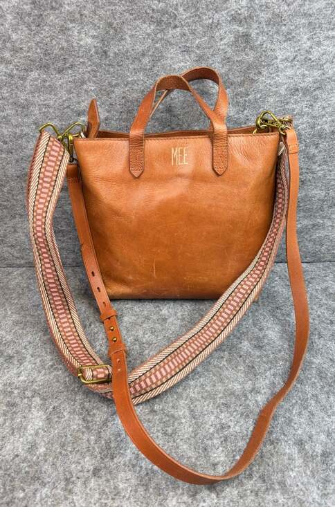 Madewell Handbags - Madewell The Zip-Top Transport Crossbody Bag in English Saddle Leather